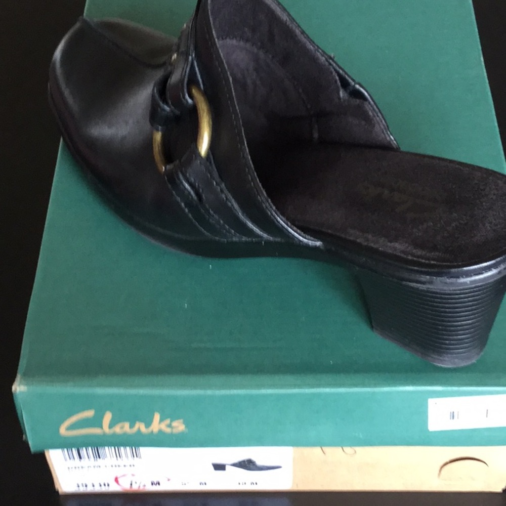 Clark’s clogs - Picture 5 of 5